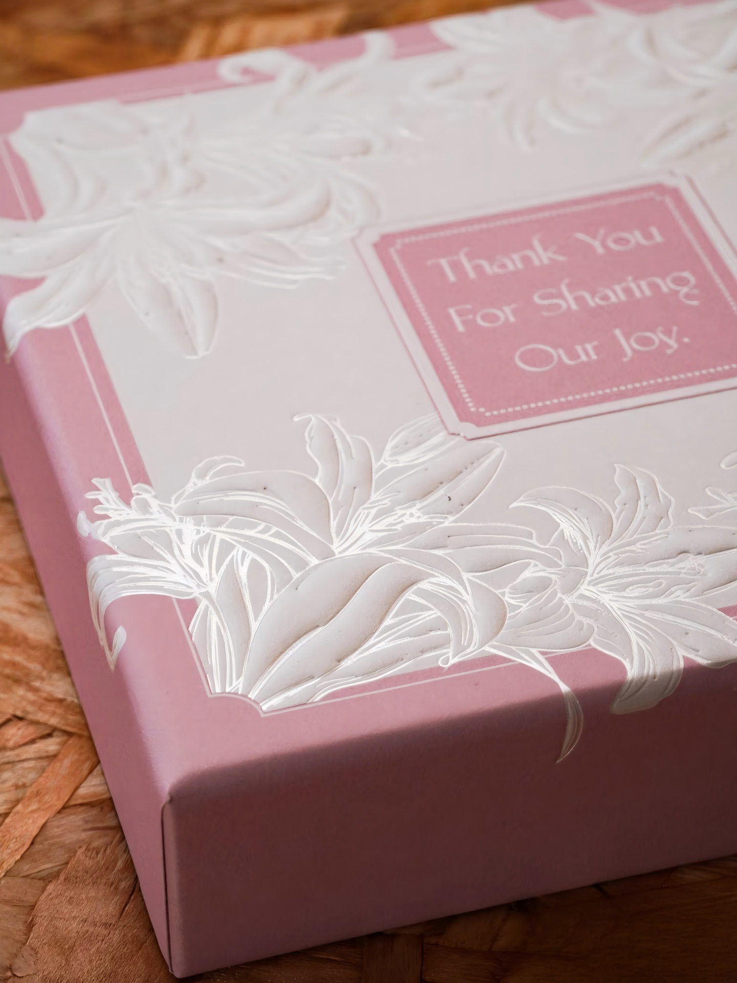 Elegant Dusty Pink Floral Arch Gift Box Set - Image 5
