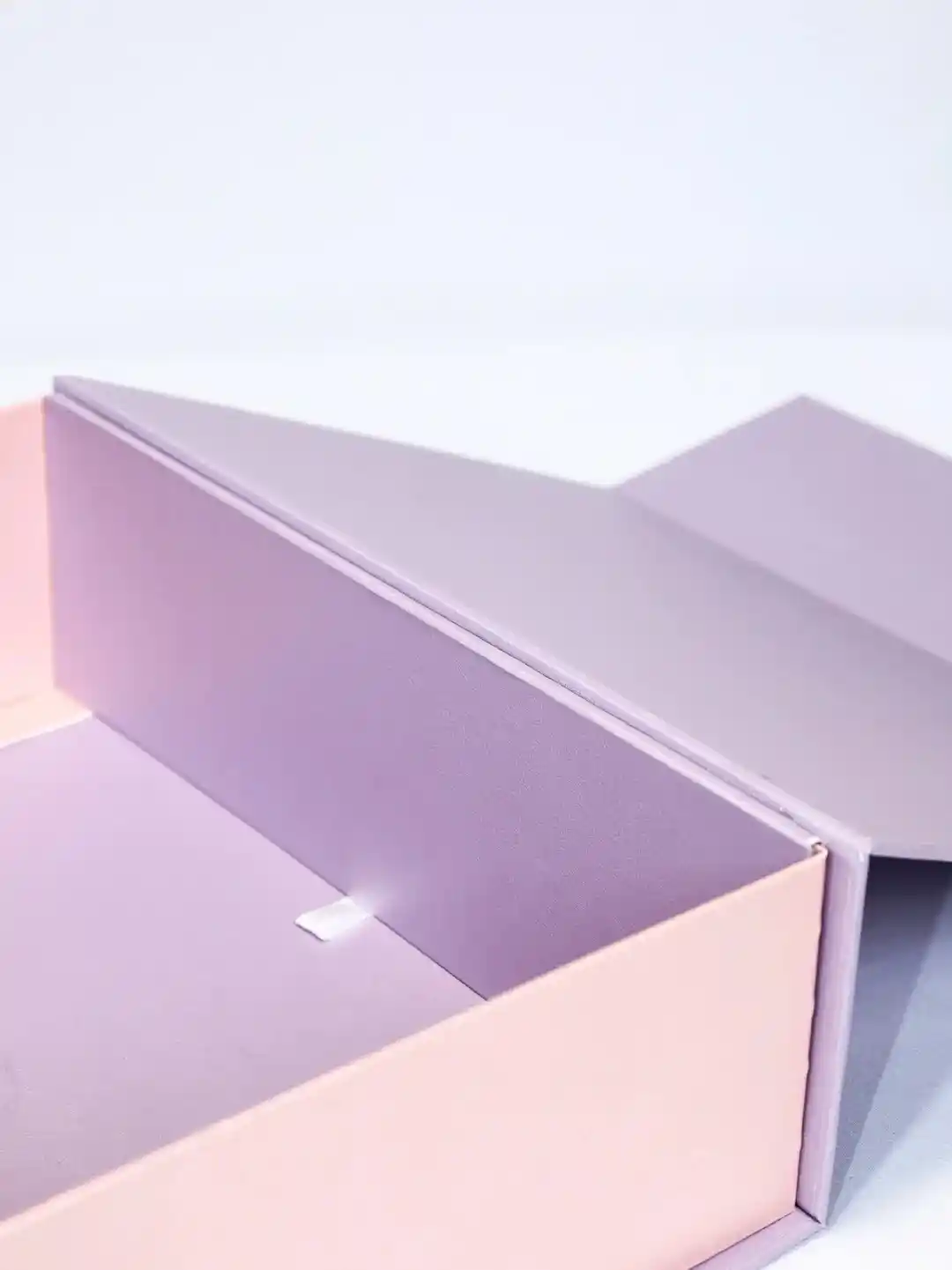 Dual-Tone Pastel Magnetic Folding Rigid Box - Image 3